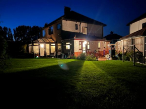 Greenacre House close to Liverpool John Lennon Airport